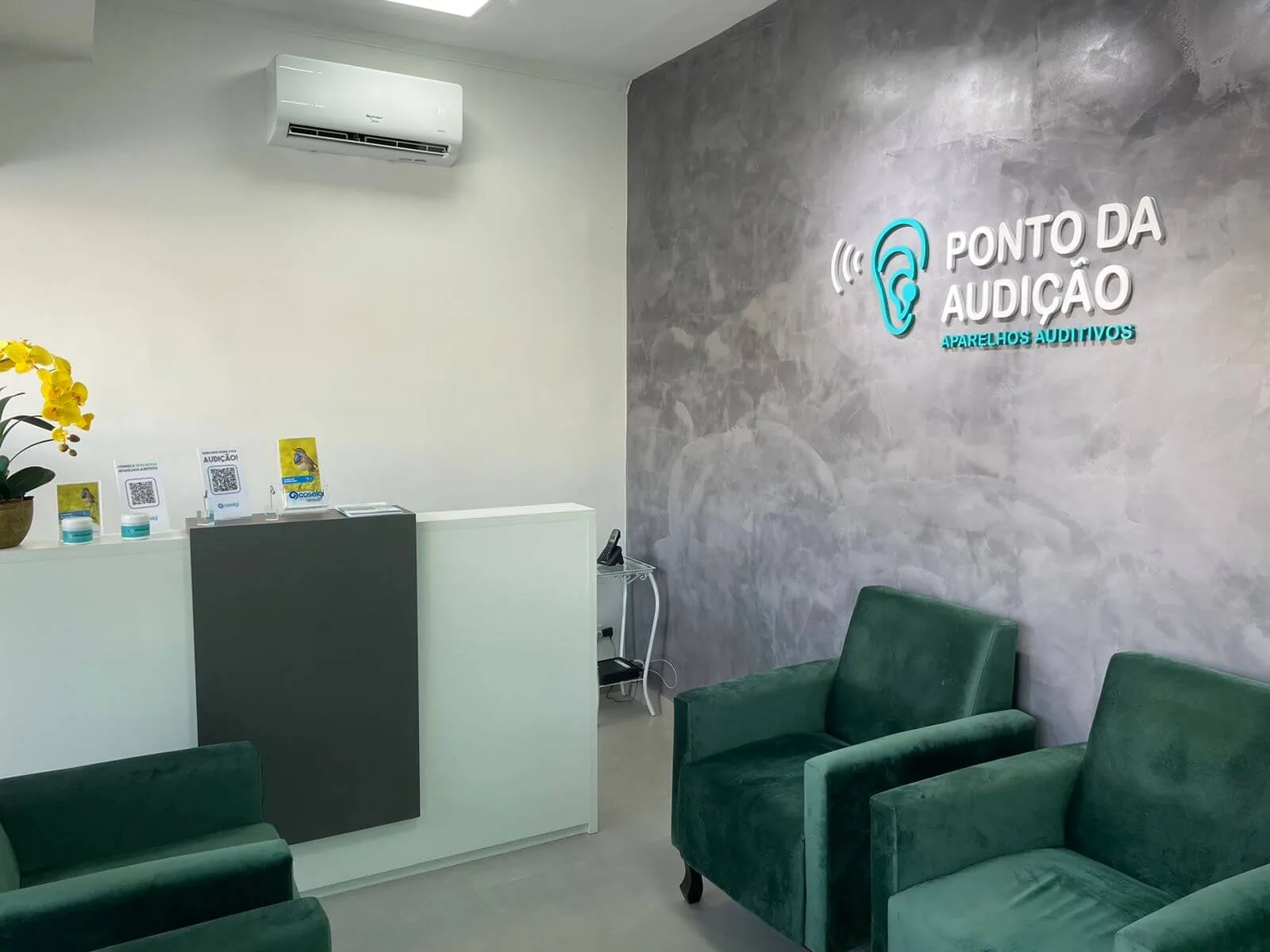 Recepção do centro auditivo Ponto da Audição